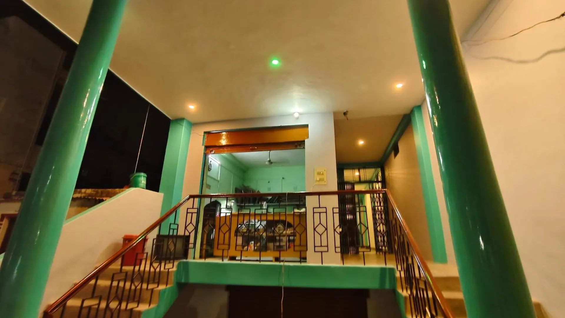 Mayur Paying Guest House Varanasi